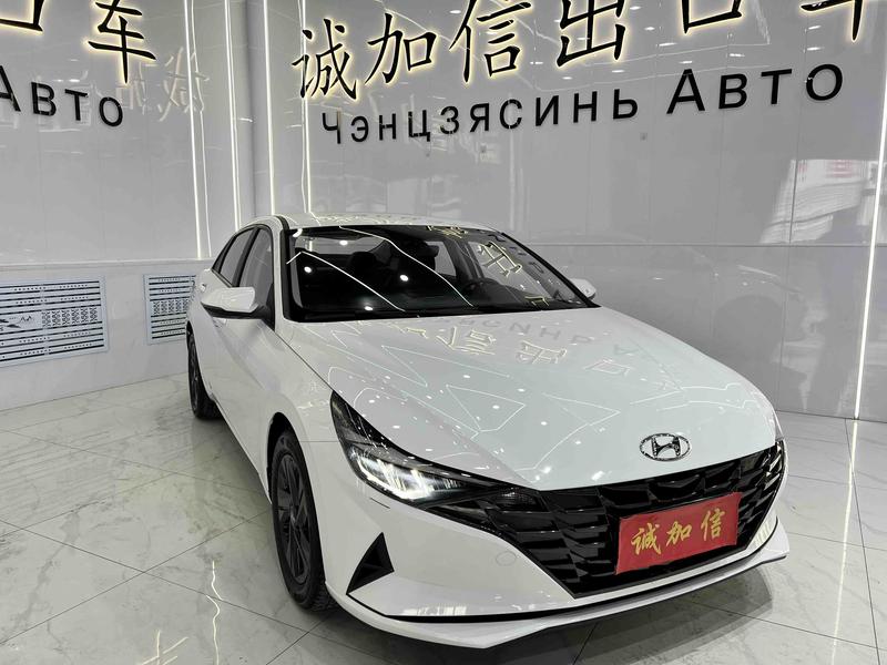 Hyundai Elantra - фото 2