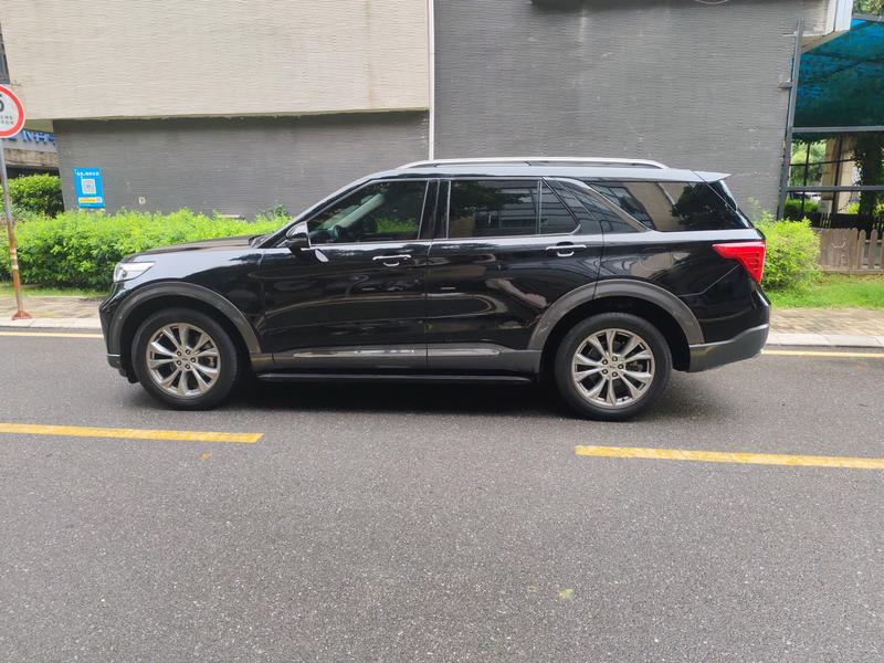 Ford Explorer - фото 3