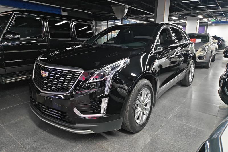 Cadillac XT5 - фото 0