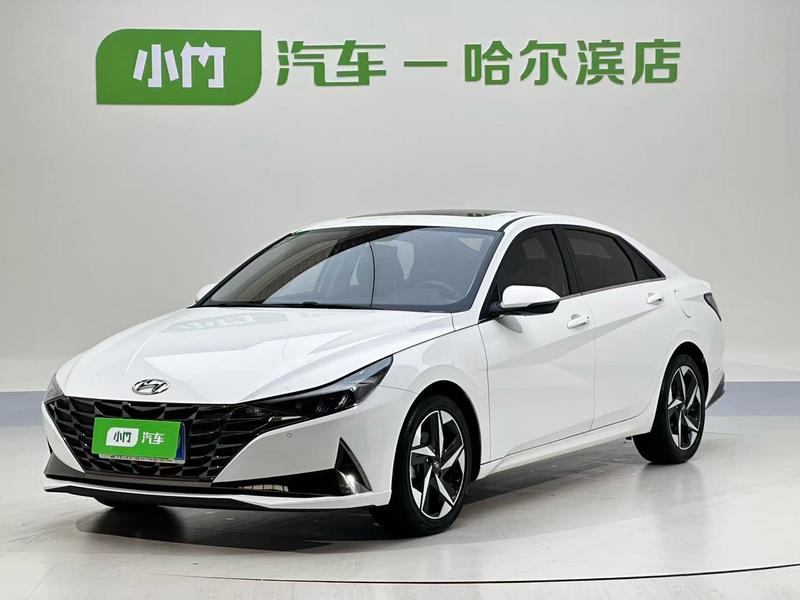 Hyundai Elantra - фото 0
