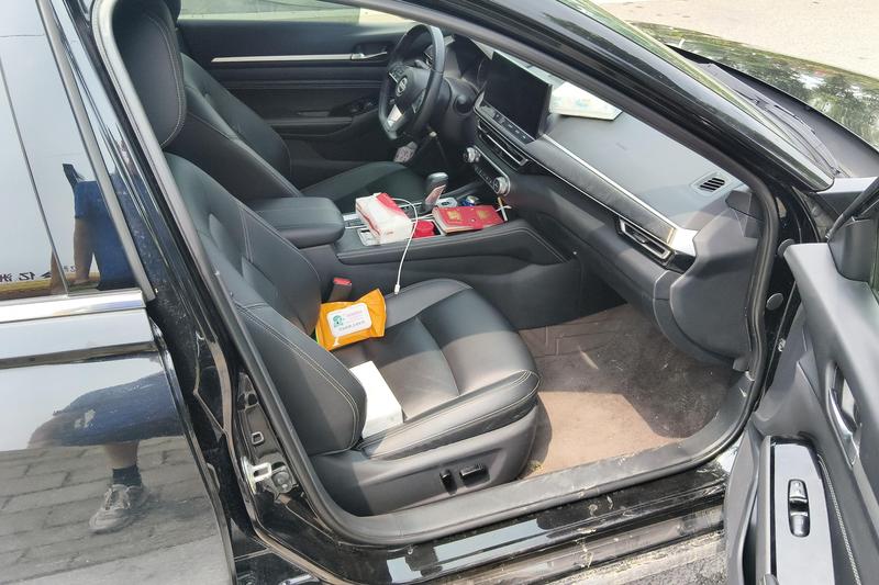 Nissan Teana - фото 3