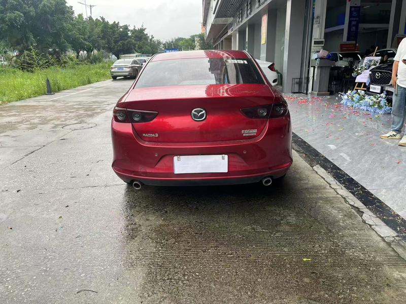 Mazda Mazda3 - фото 4