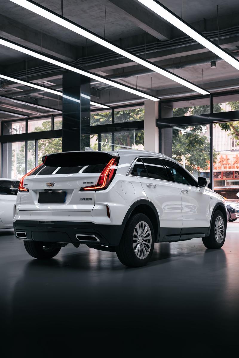 Cadillac XT4 - фото 3
