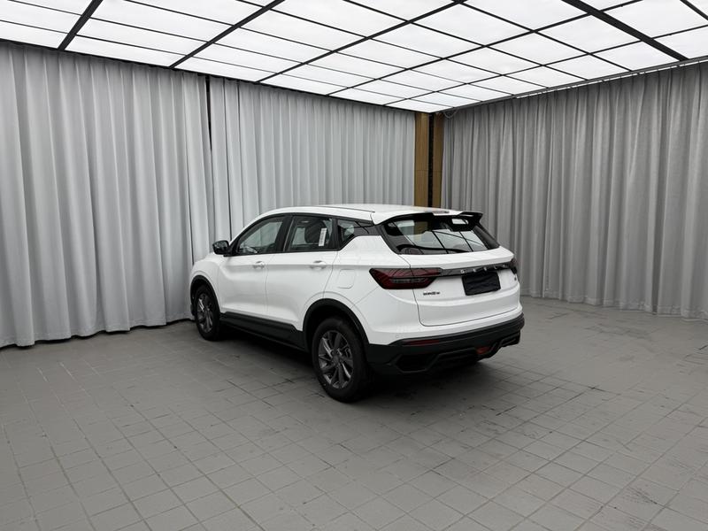 Geely Coolray - фото 4