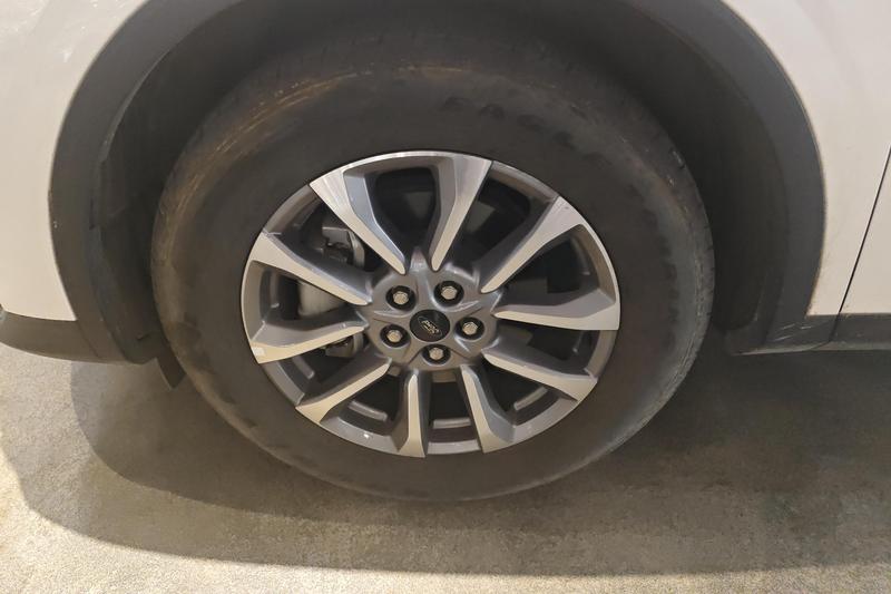 Ford Edge - фото 4