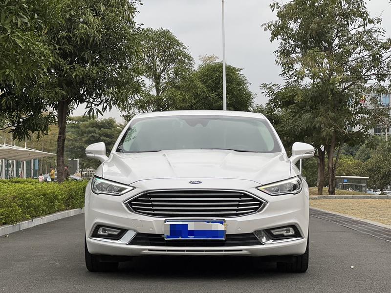 Ford Mondeo - фото 1