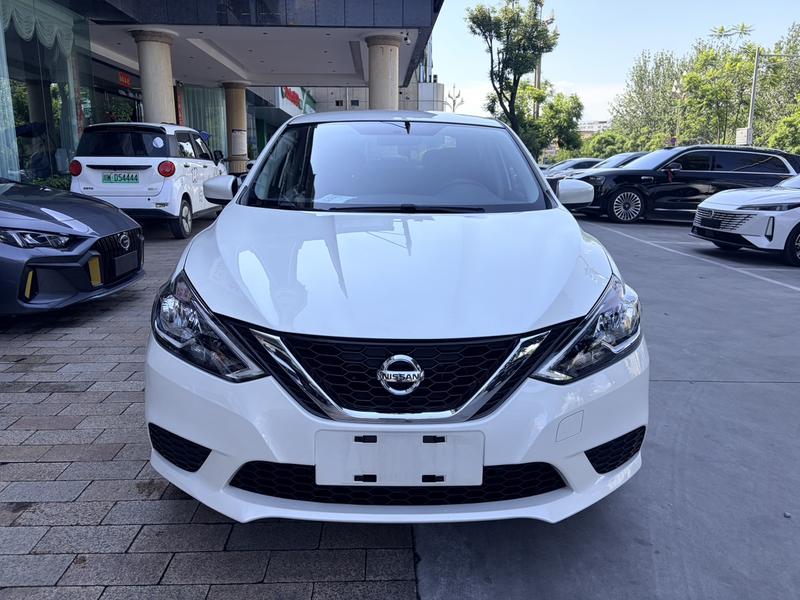 Nissan Sylphy - фото 1