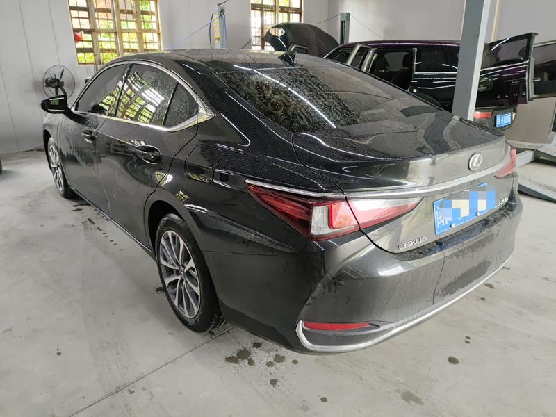 Lexus ES - фото 2