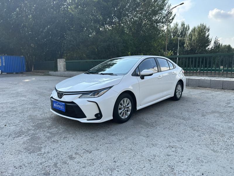 Toyota Corolla - фото 0