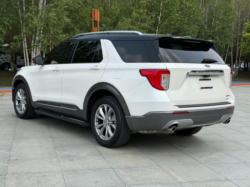 Ford Explorer - фото 3