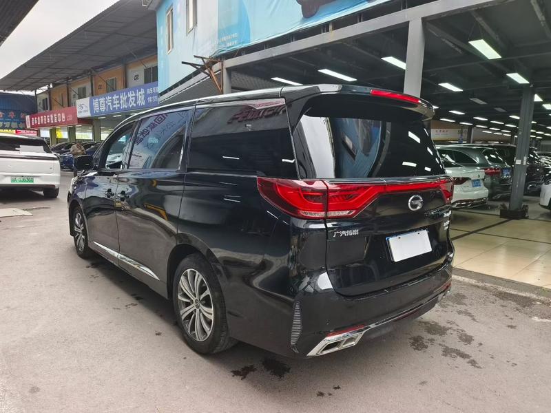 GAC Trumpchi M8 - фото 3