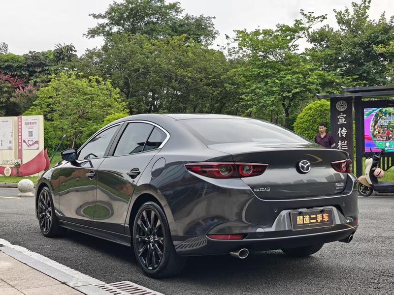 Mazda Mazda3 - фото 3