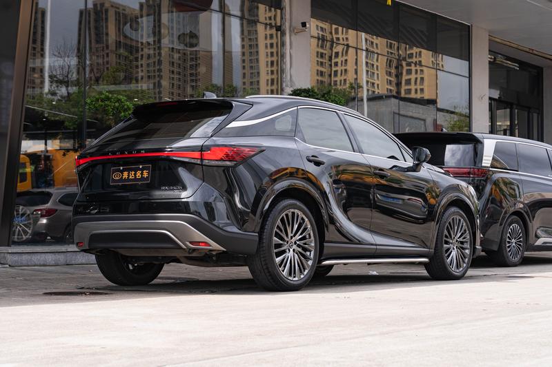 Lexus RX - фото 4