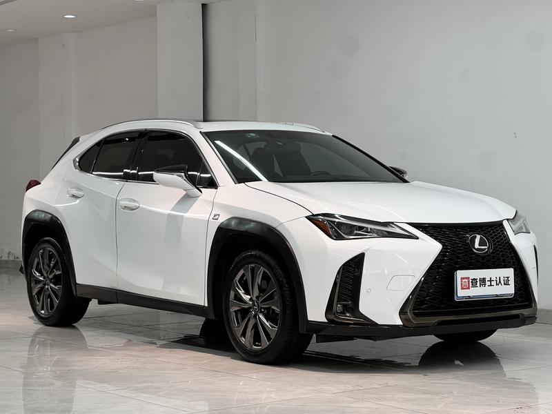 Lexus UX - фото 2