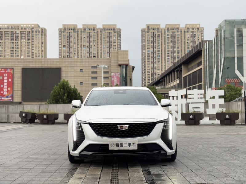Cadillac CT5 - фото 1