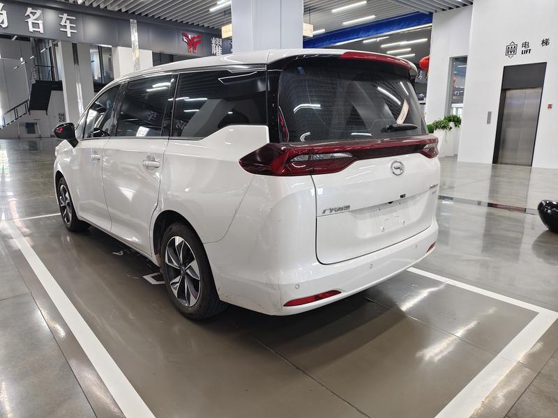 GAC Trumpchi M6 - фото 3