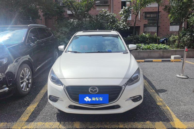 Mazda Mazda3 - фото 1