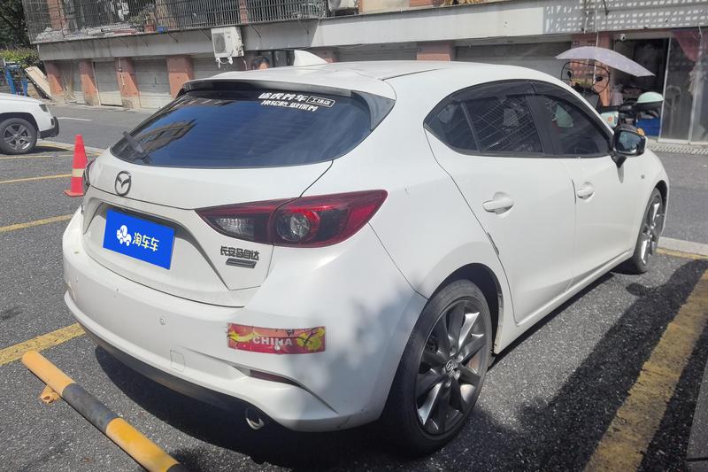 Mazda Mazda3 - фото 2
