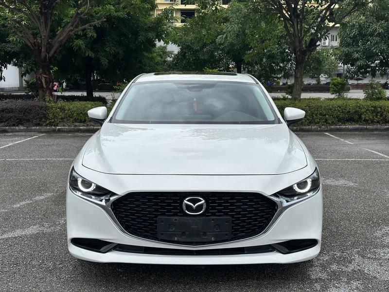 Mazda Mazda3 - фото 1