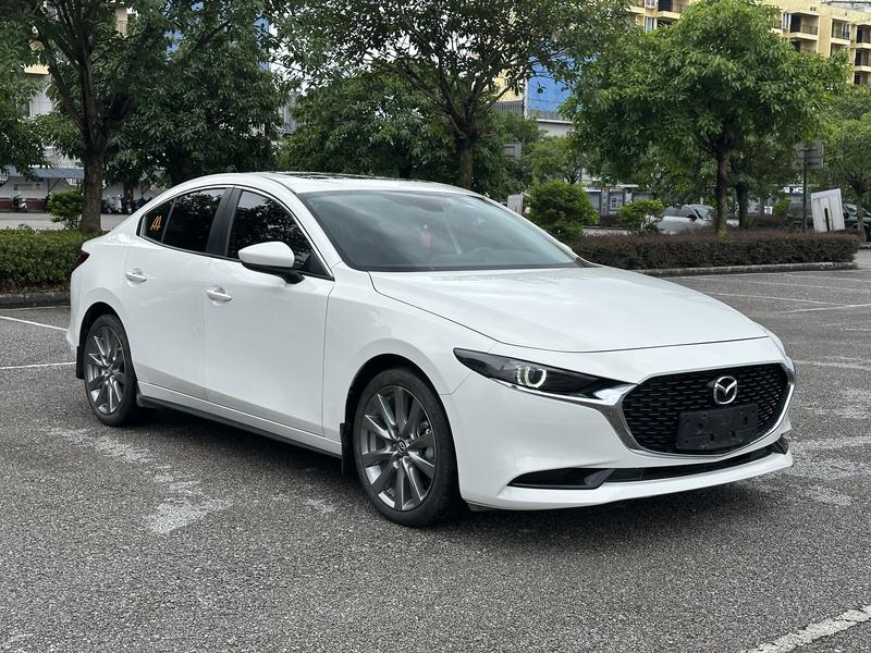 Mazda Mazda3 - фото 2