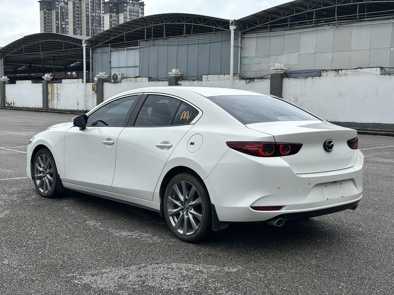 Mazda Mazda3 - фото 3