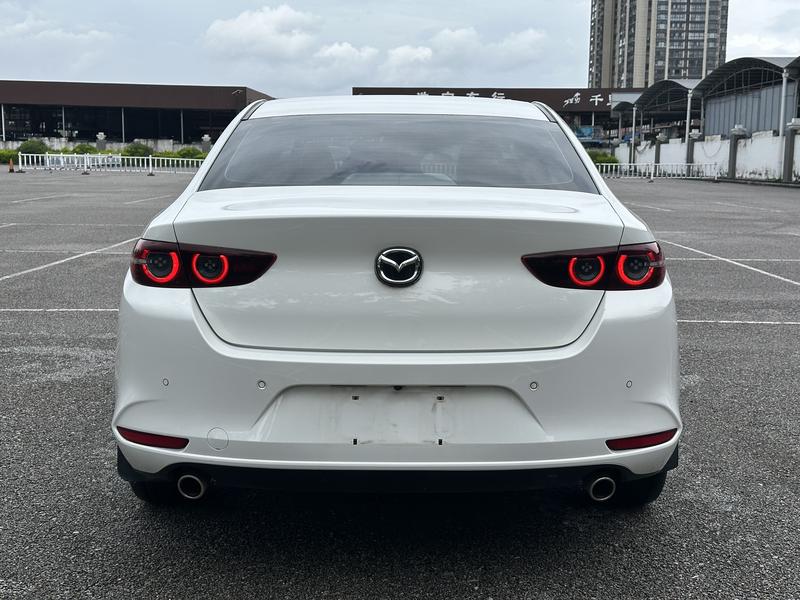 Mazda Mazda3 - фото 4