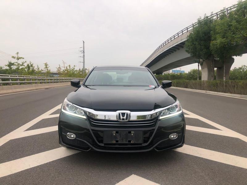 Honda Accord - фото 1