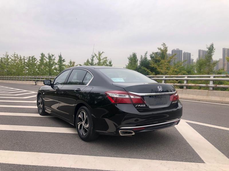 Honda Accord - фото 3