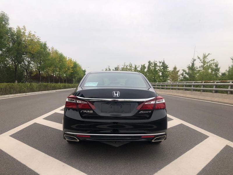 Honda Accord - фото 4