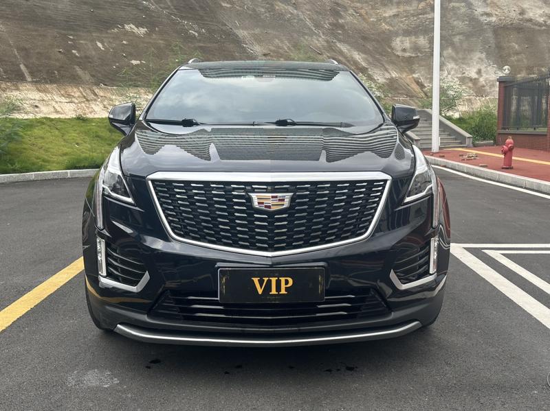 Cadillac XT5 - фото 1