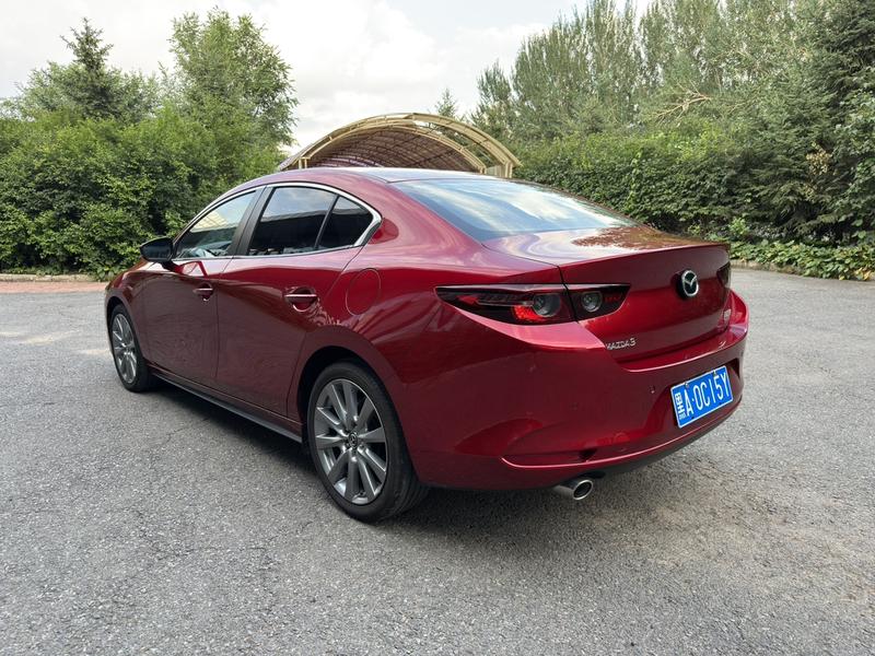 Mazda Mazda3 - фото 3