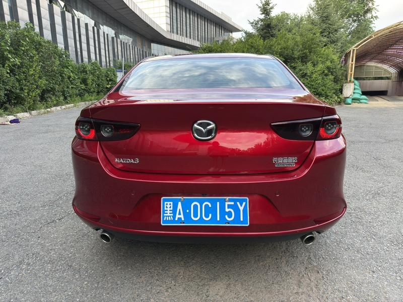 Mazda Mazda3 - фото 4