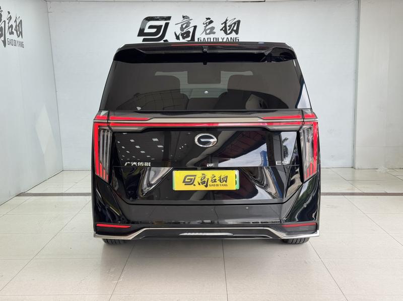 GAC Trumpchi E9 PHEV - фото 4