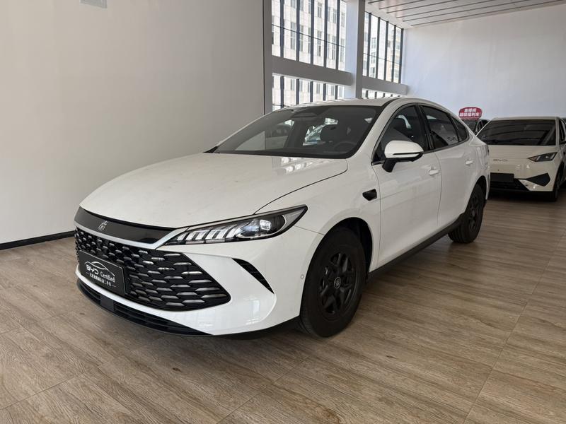 BYD Qin PLUS DM-i - фото 0