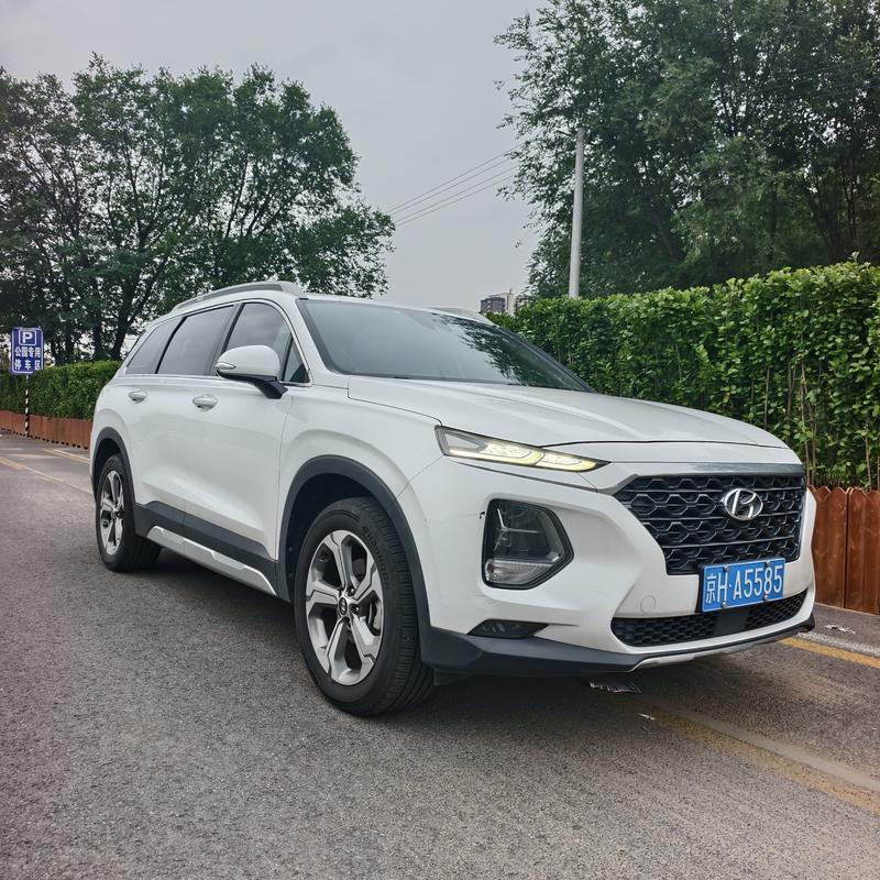 Hyundai Santa Fe - фото 2