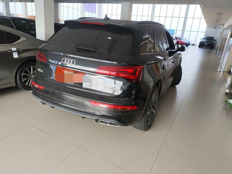 Audi Q5L - фото 3
