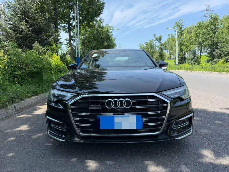 Audi A6L - фото 1