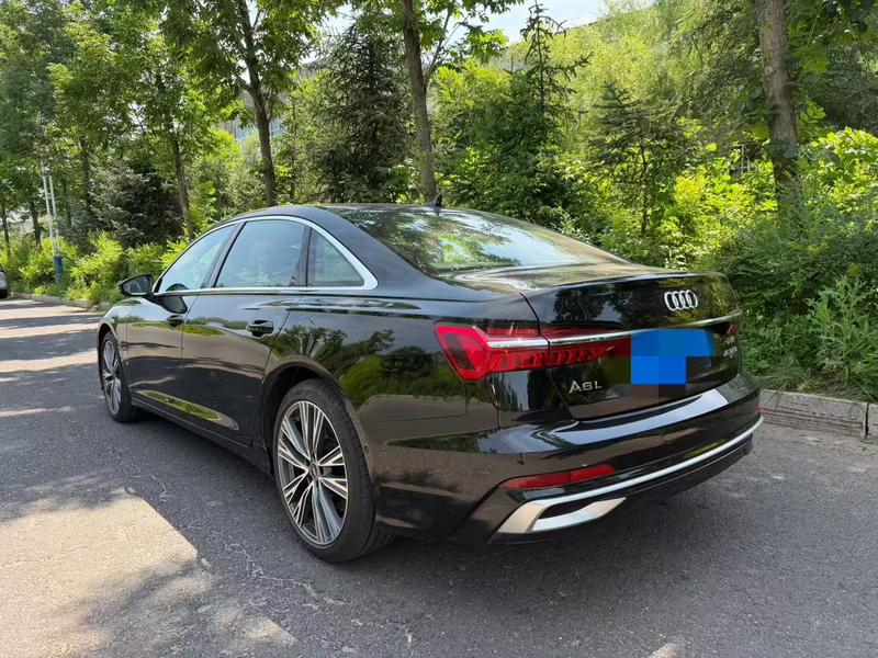 Audi A6L - фото 3