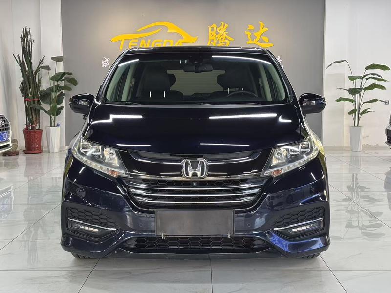 Honda Odyssey - фото 1