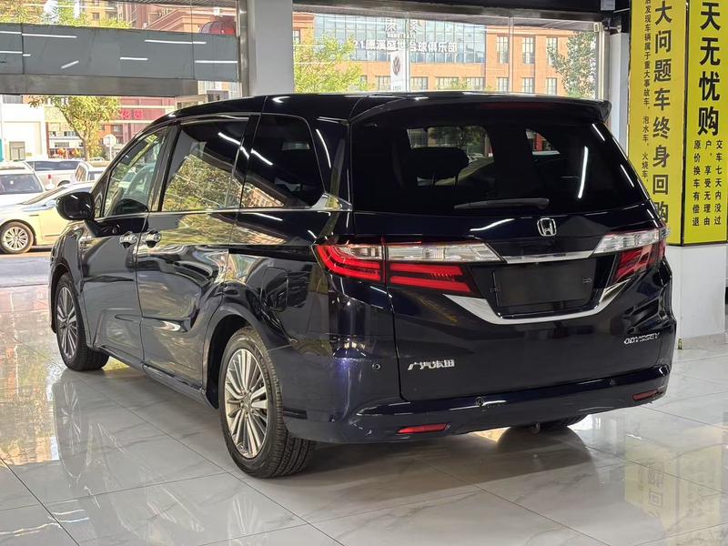 Honda Odyssey - фото 3