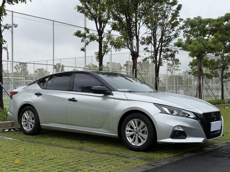 Nissan Teana - фото 2