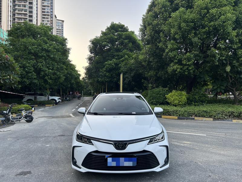 Toyota Corolla - фото 1