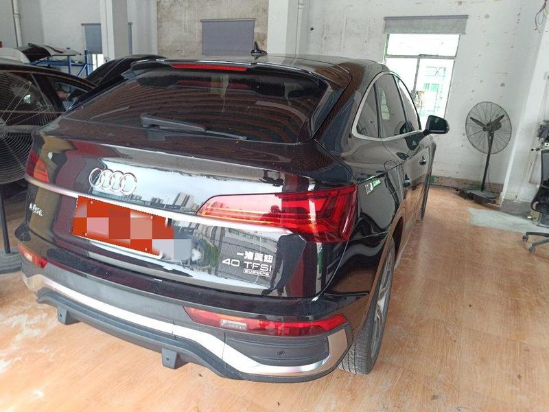 Audi Q5L Sportback - фото 3