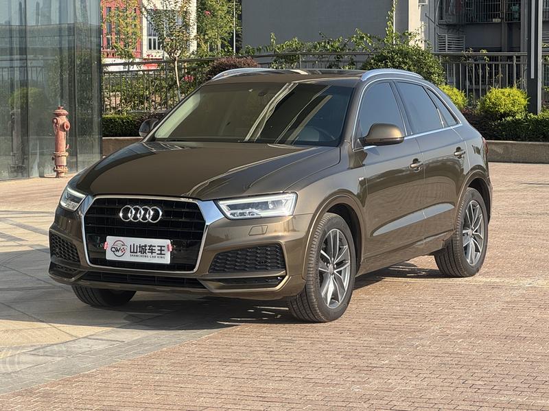 Audi Q3 - фото 0