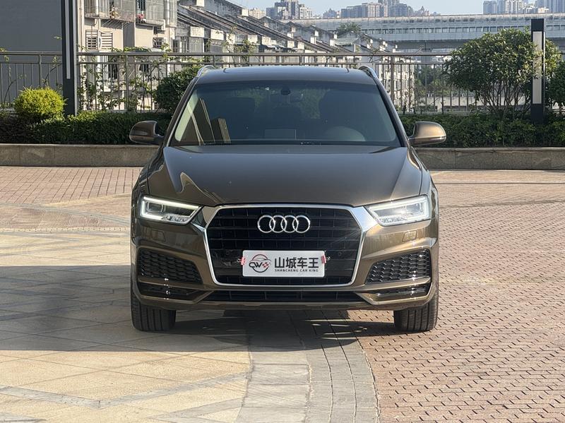 Audi Q3 - фото 1