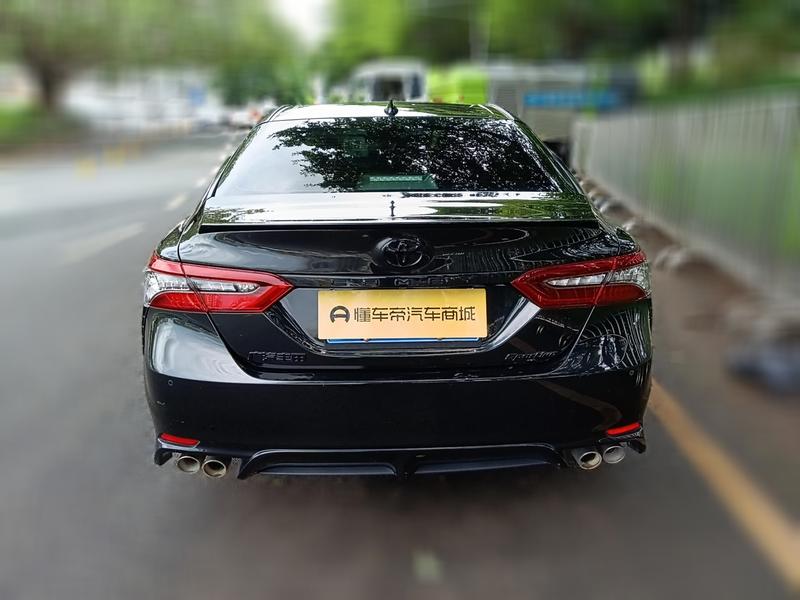 Toyota Camry - фото 4