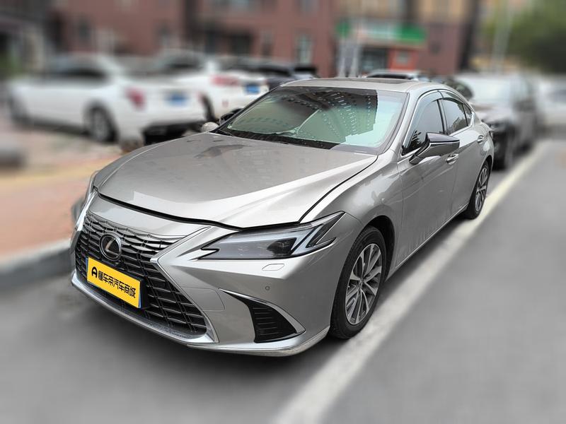 Lexus ES - фото 0