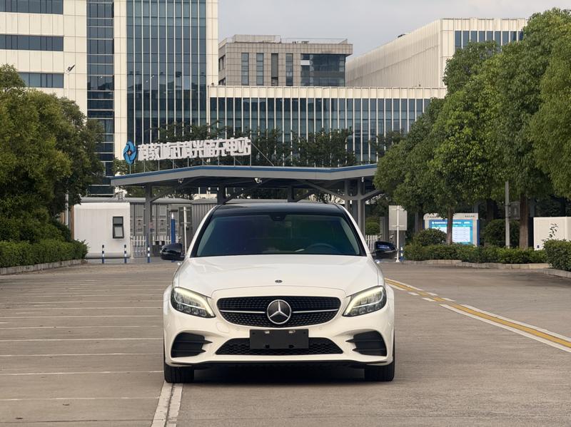 Mercedes-Benz C-Class - фото 1