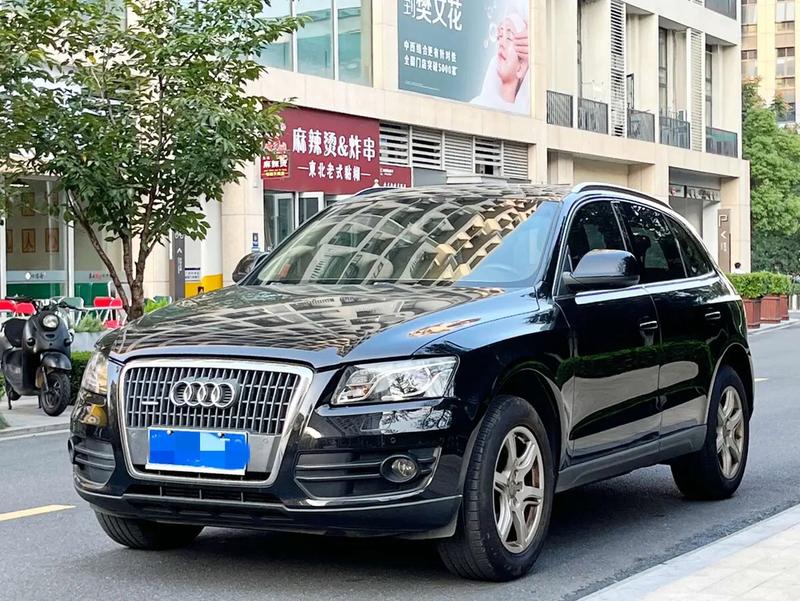 Audi A4L - фото 0