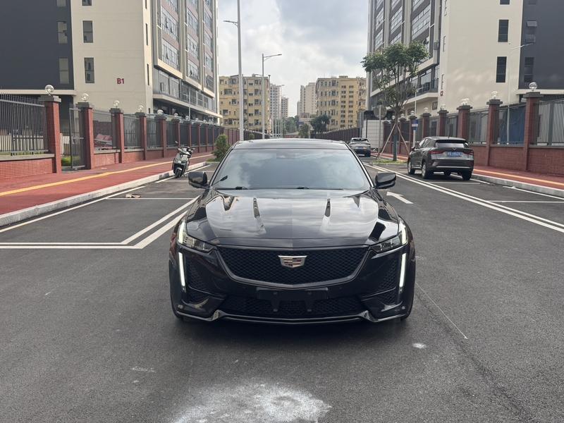 Cadillac CT5 - фото 1